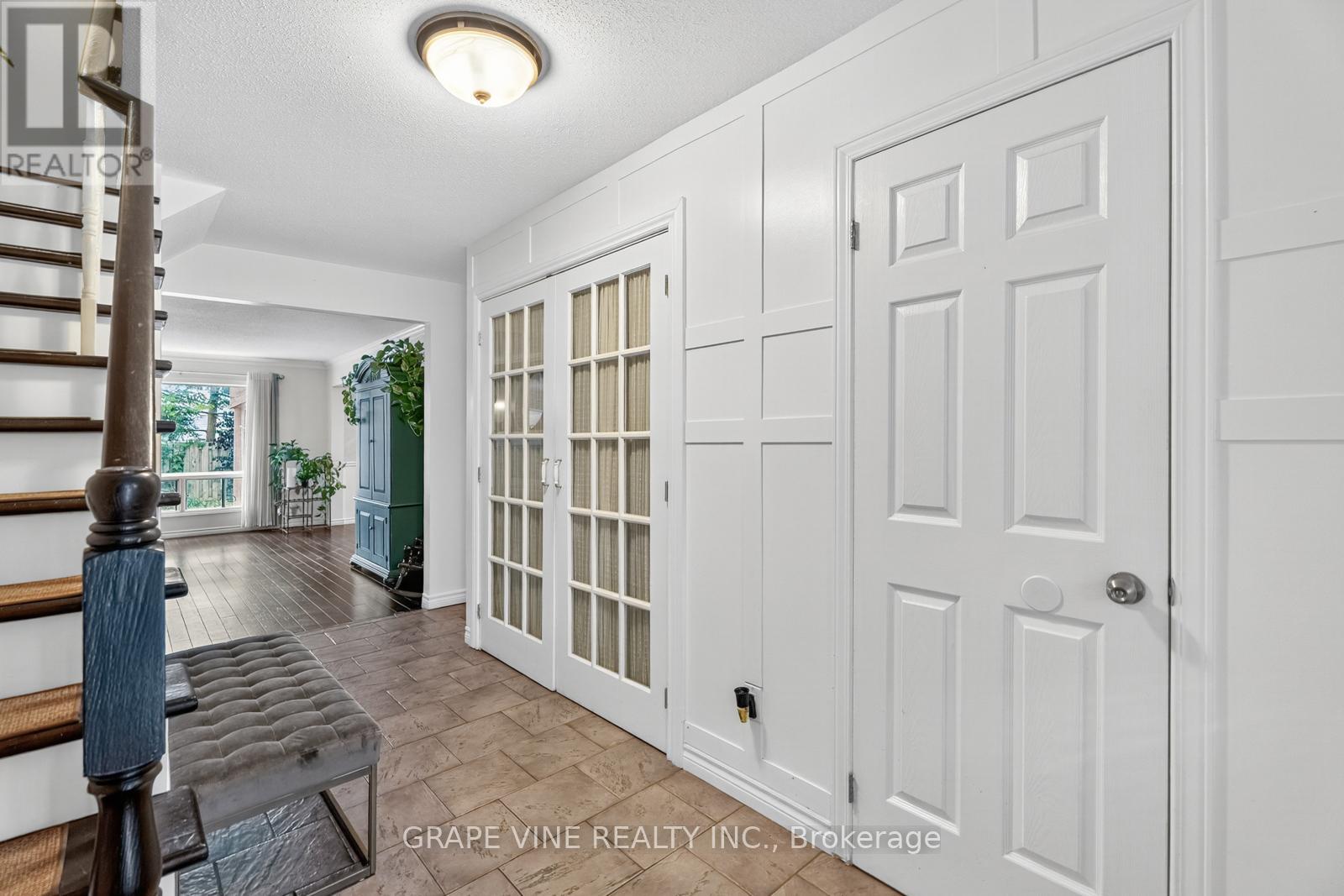 25 Pacer Place