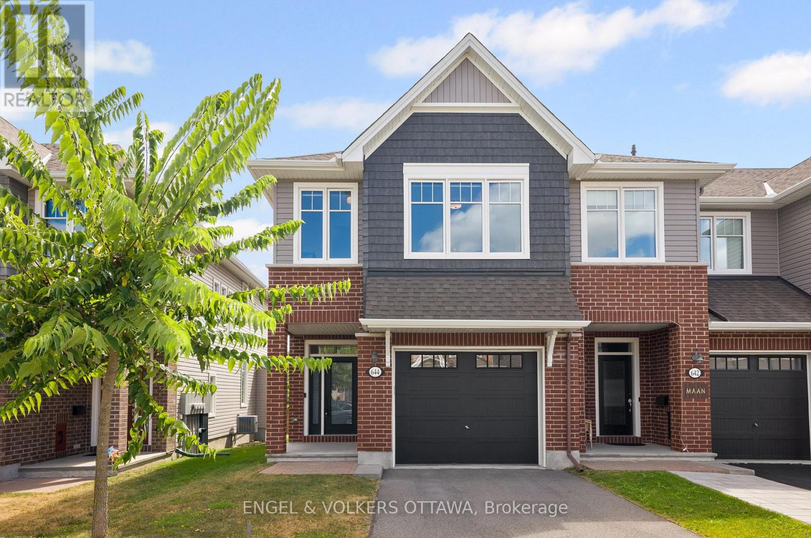 644 Vivera Place
