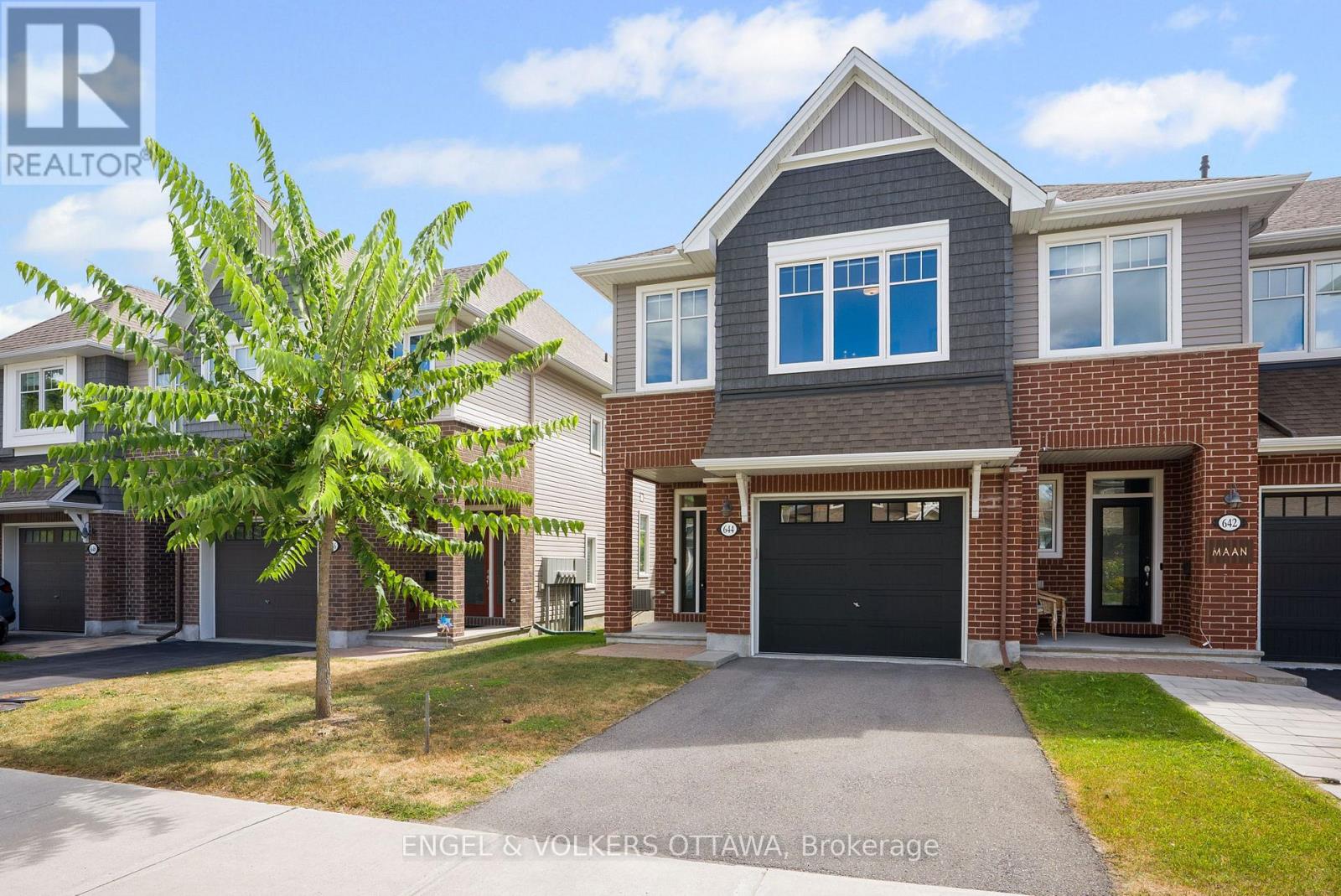 644 Vivera Place