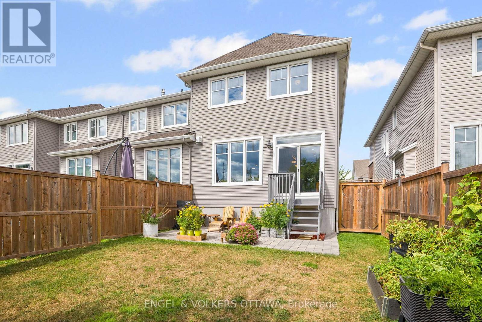 644 Vivera Place