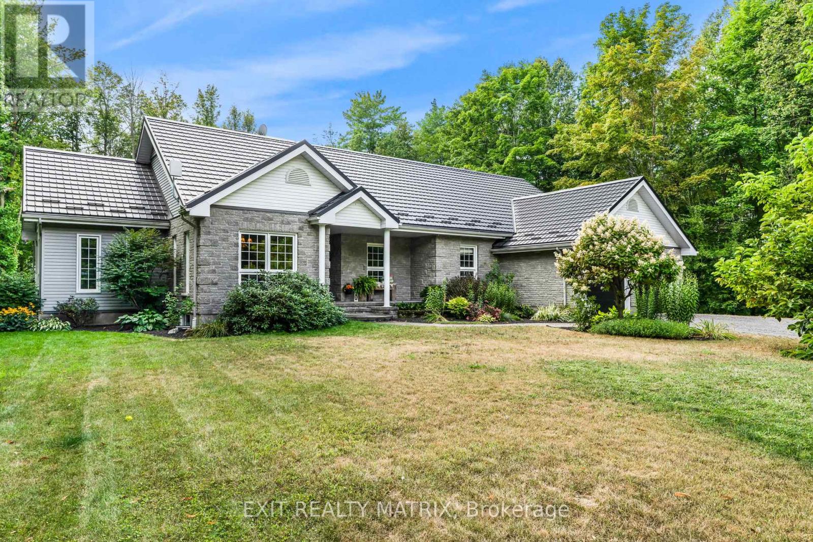1736 Groves Road