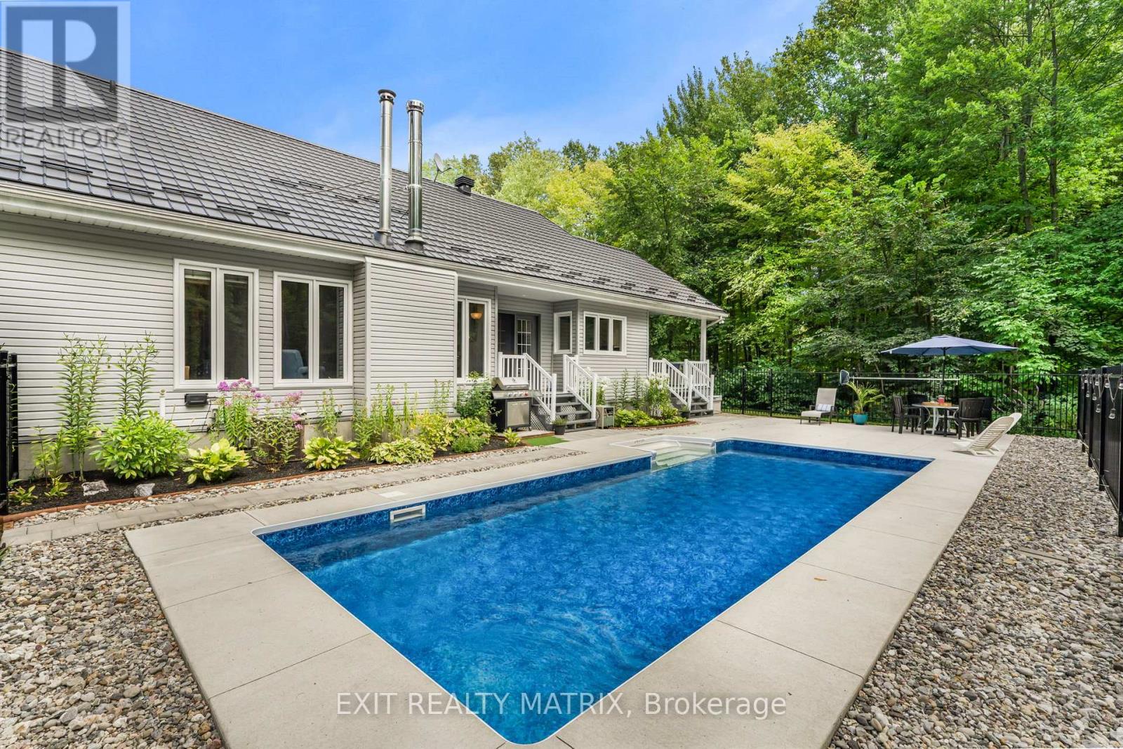 1736 Groves Road