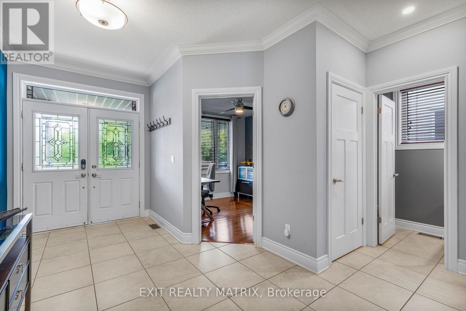 352 Oakcrest Way