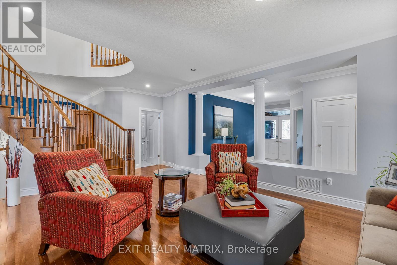 352 Oakcrest Way