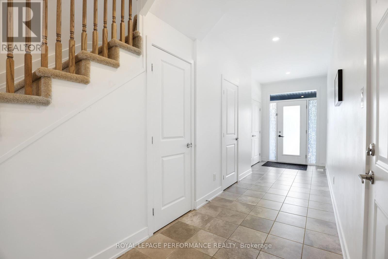 471 Fernside Street