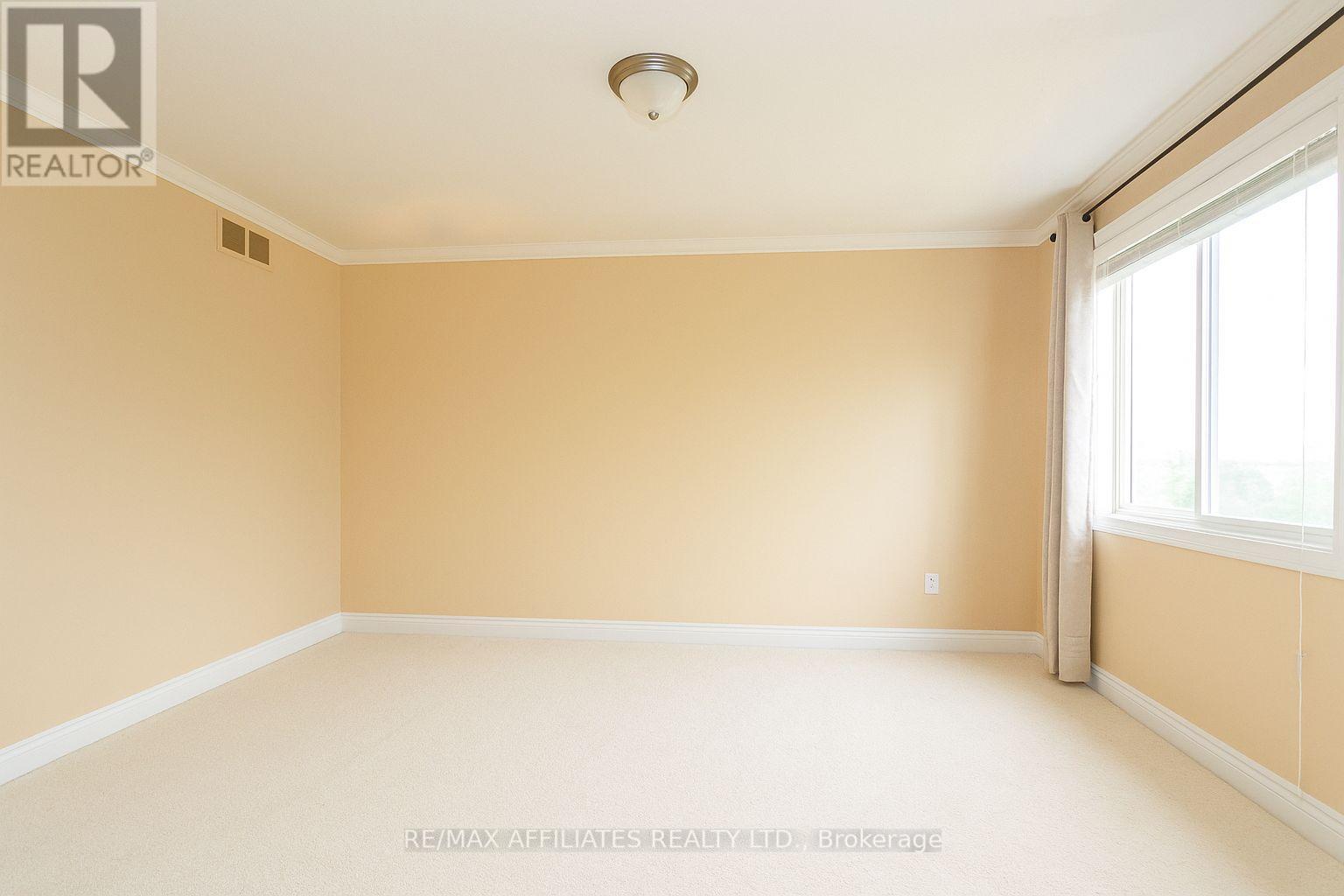 561 Aquaview Drive
