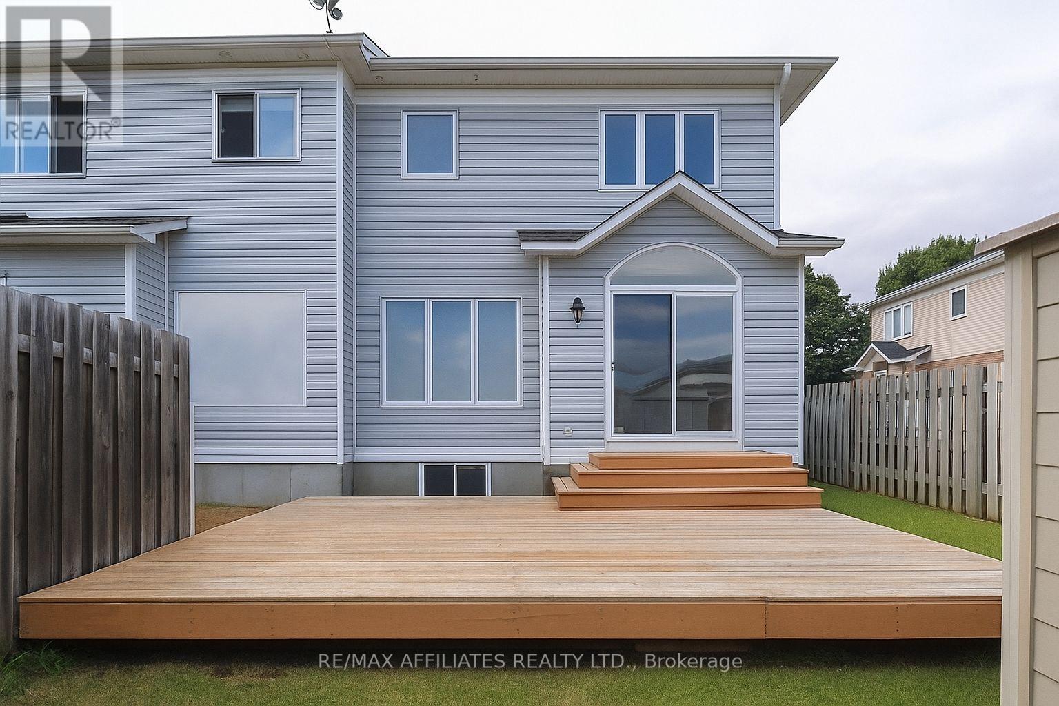 561 Aquaview Drive