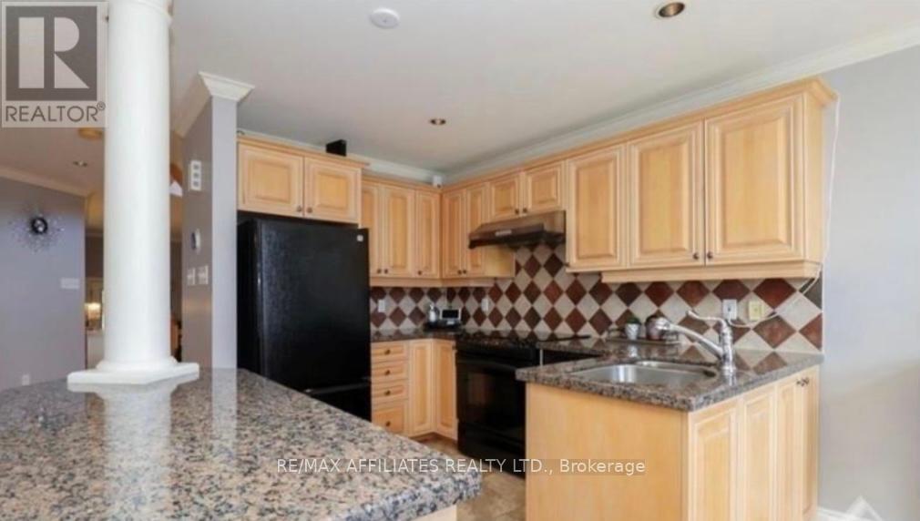 561 Aquaview Drive