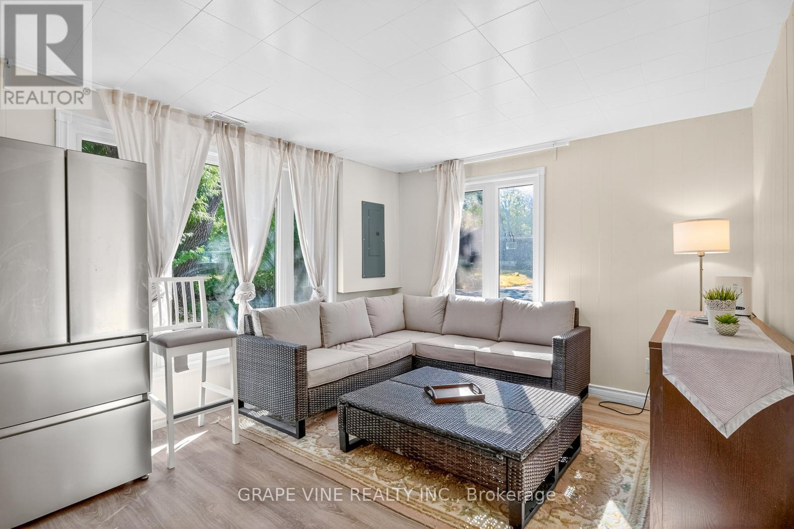 125 Hunter Crescent