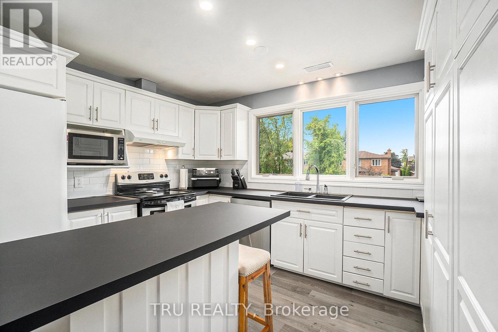 307 Stratas Court