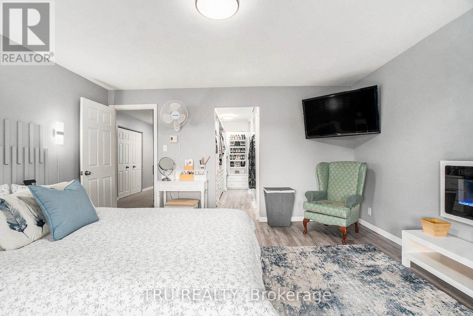 307 Stratas Court