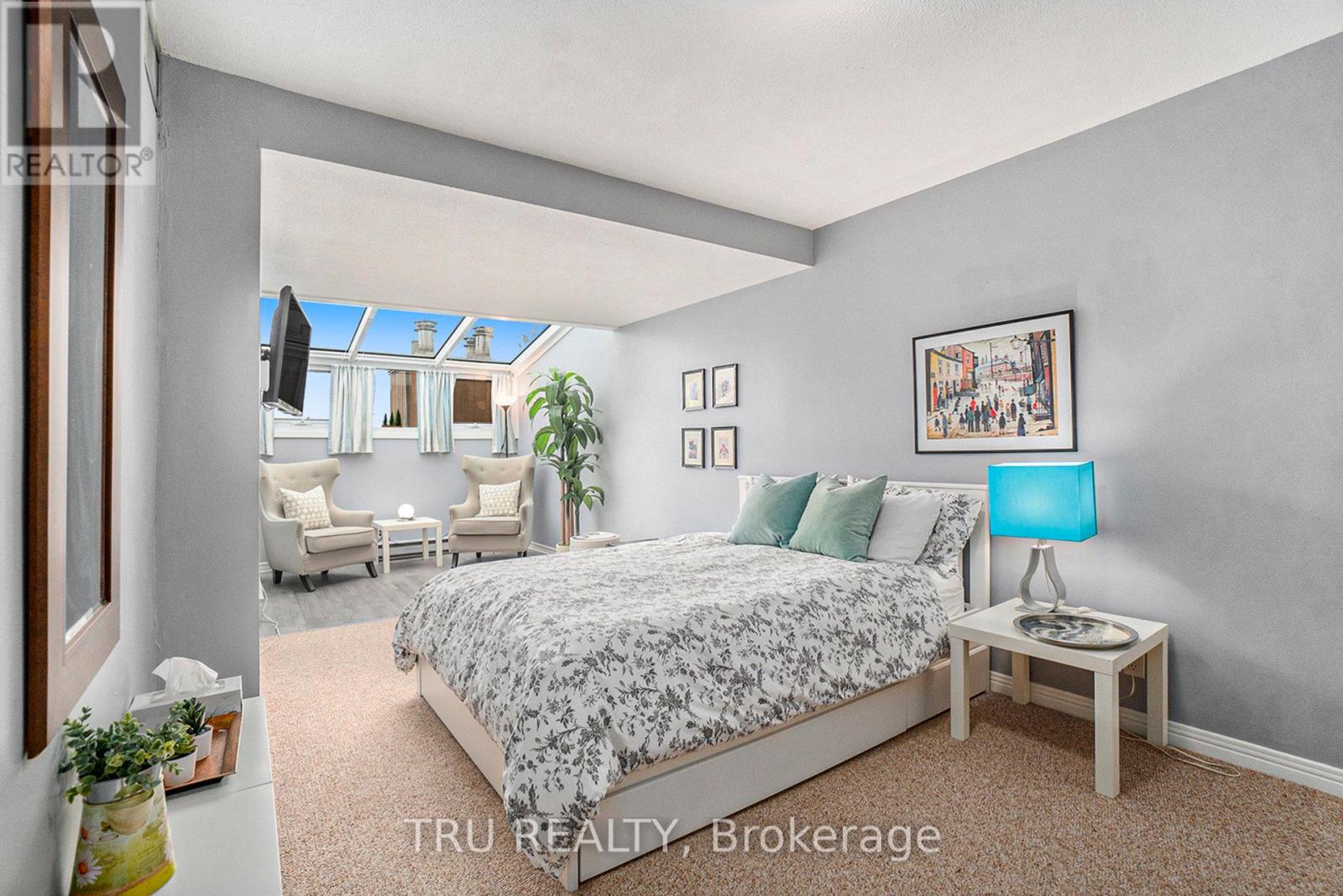 307 Stratas Court