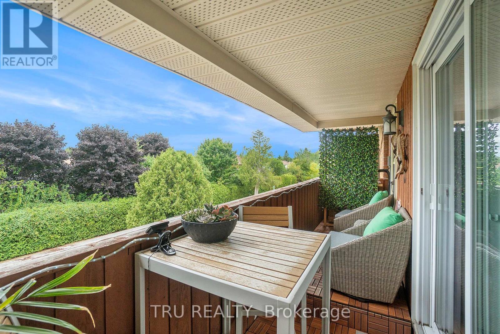 307 Stratas Court