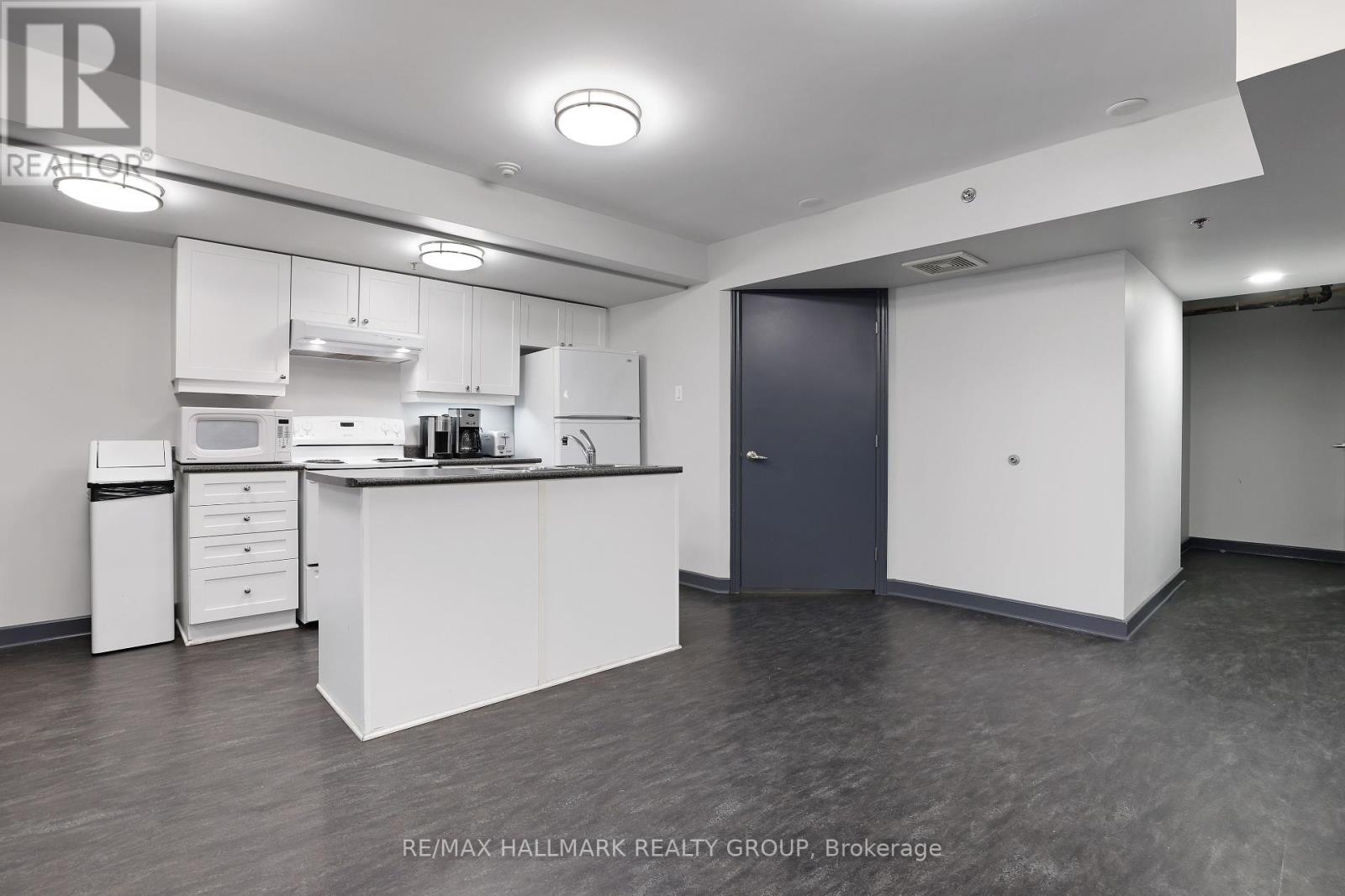 405 - 445 Laurier Avenue W