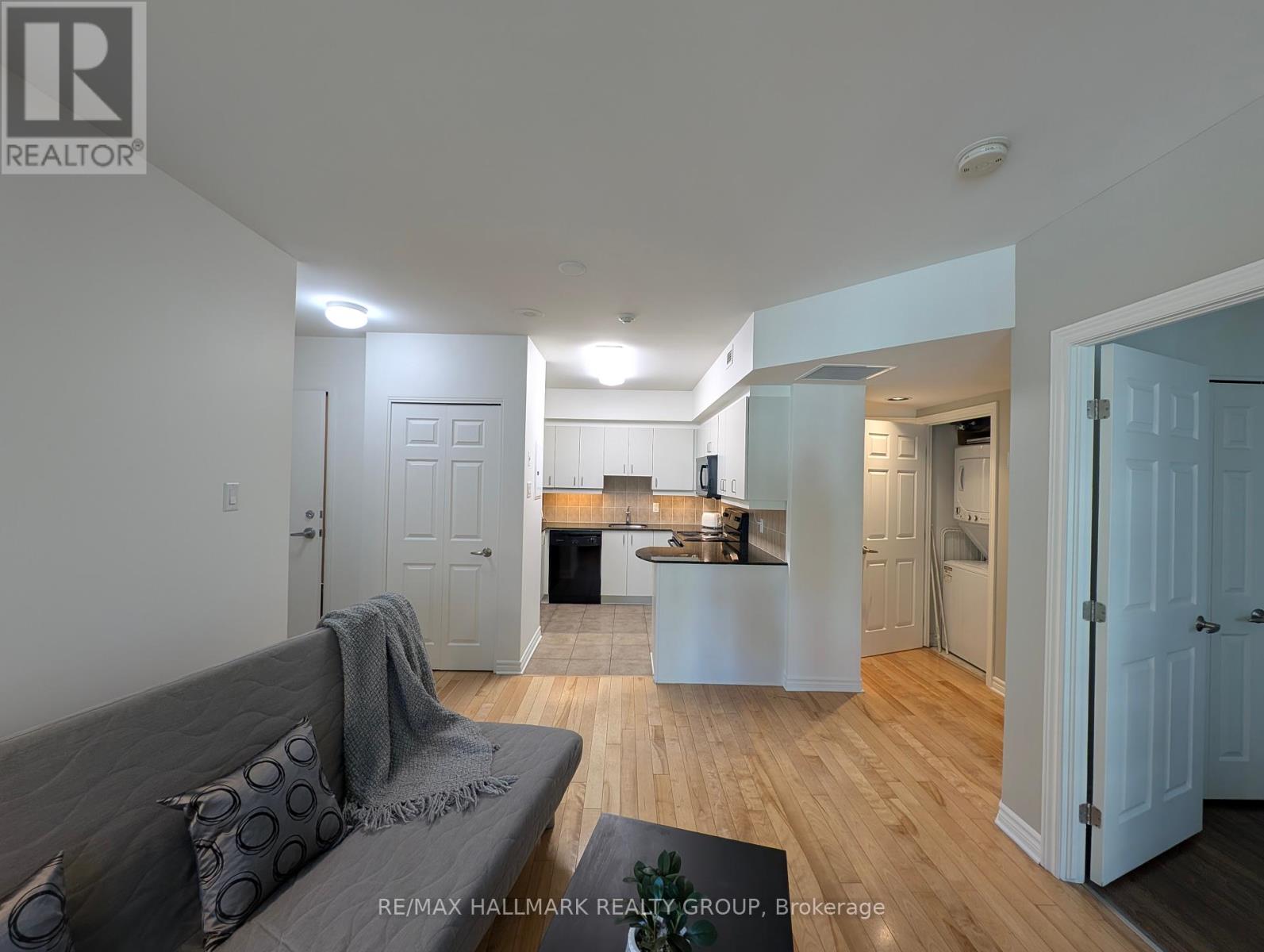 405 - 445 Laurier Avenue W