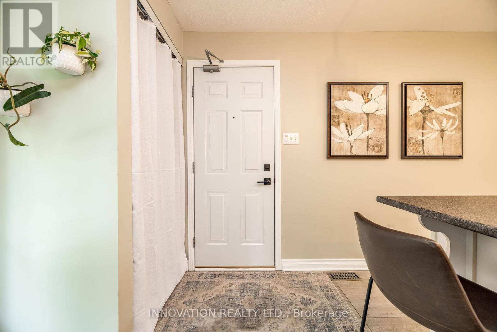 452 Hillsboro Private