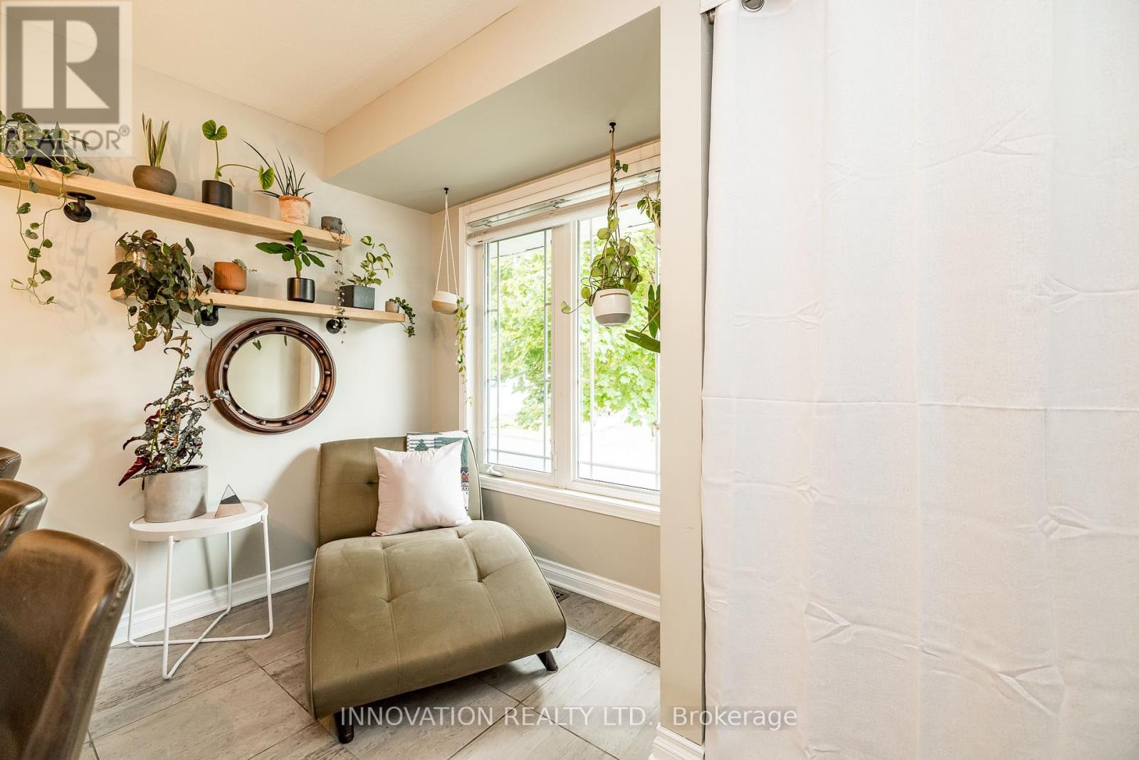 452 Hillsboro Private