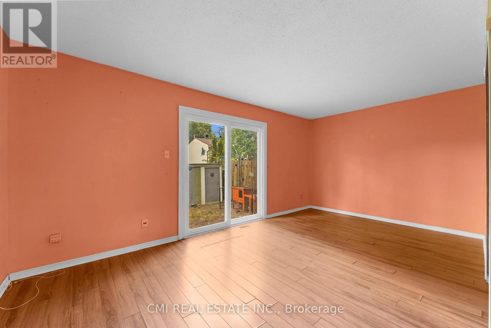 99 - 2570 Southvale Crescent