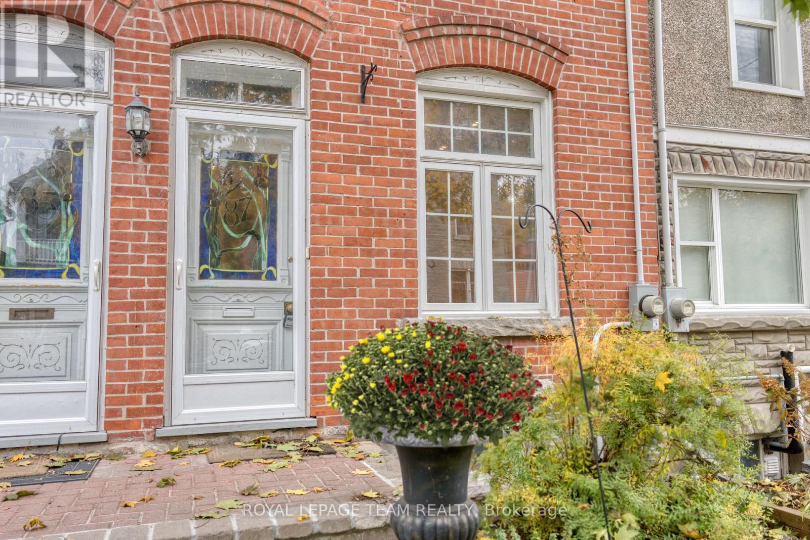 87 Guigues Avenue