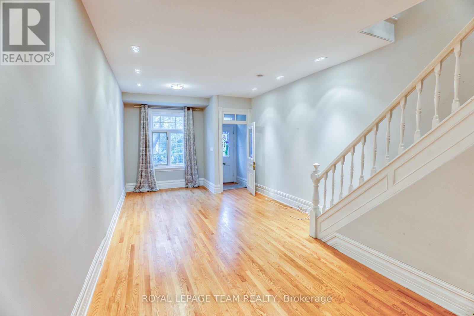 87 Guigues Avenue