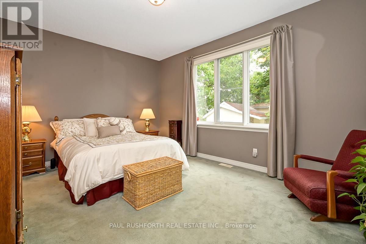 48 Greenhaven Crescent