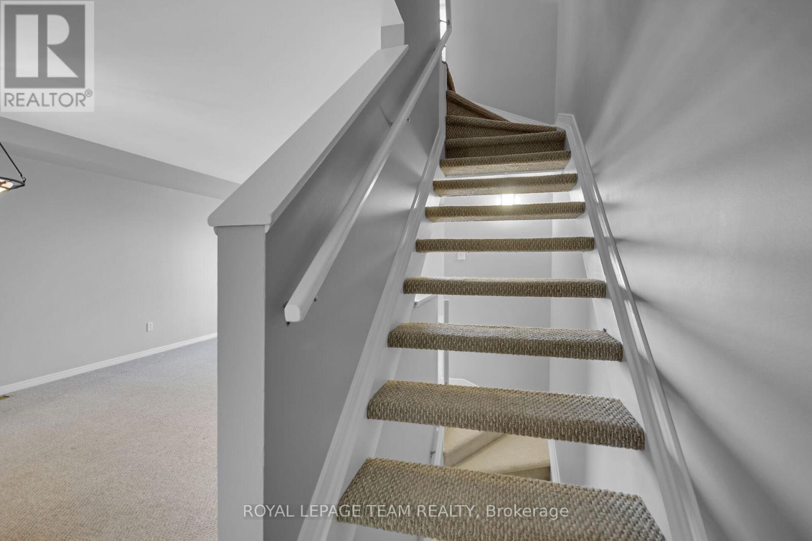 89 Thornbury Crescent