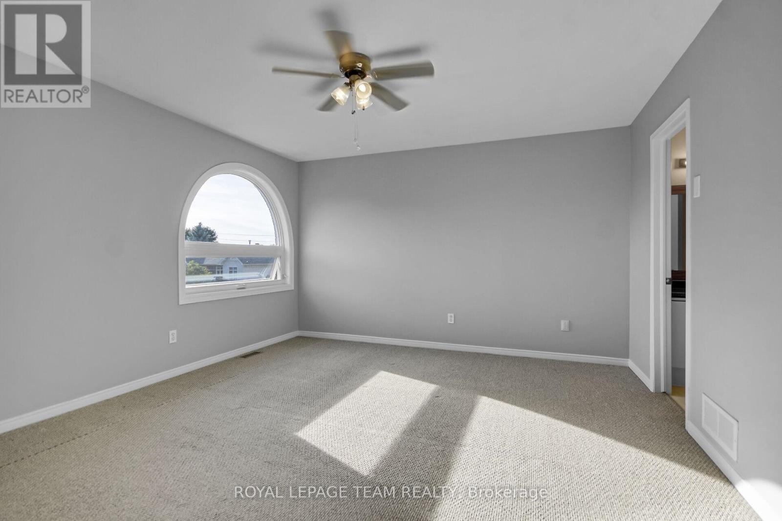 89 Thornbury Crescent