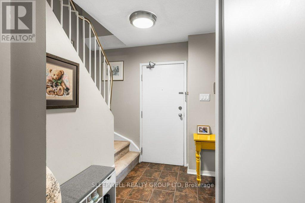 7 - 420 Fenerty Court