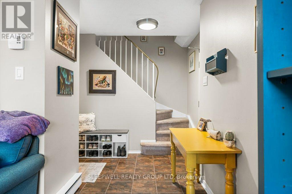 7 - 420 Fenerty Court