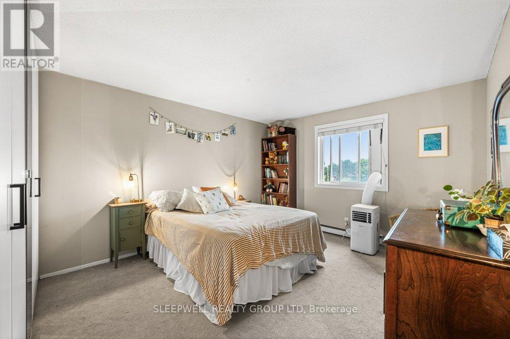 7 - 420 Fenerty Court