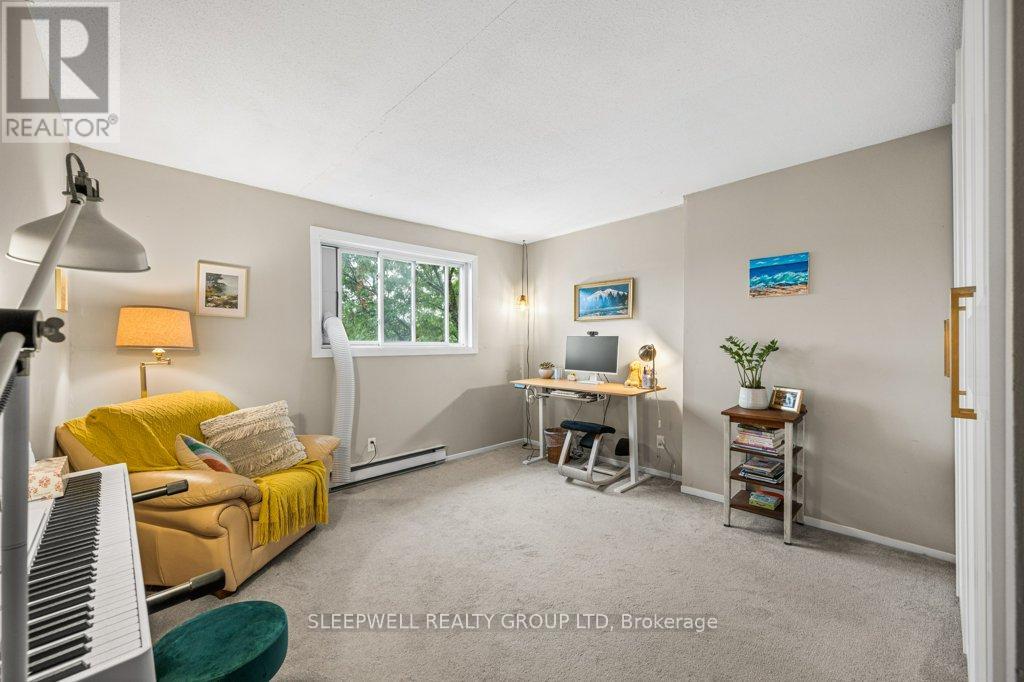 7 - 420 Fenerty Court