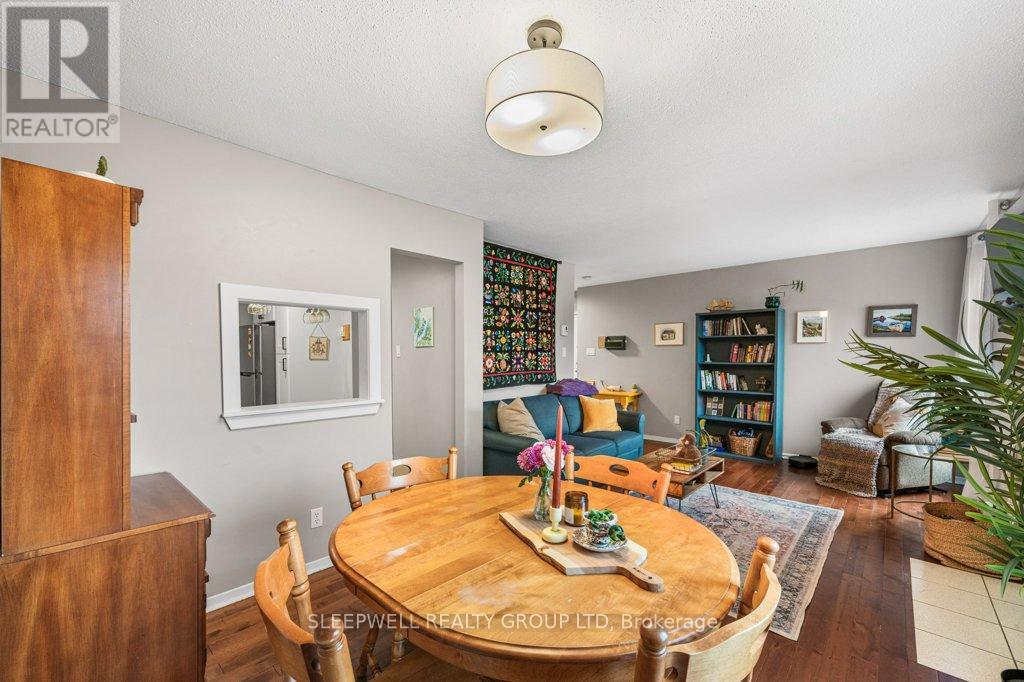 7 - 420 Fenerty Court