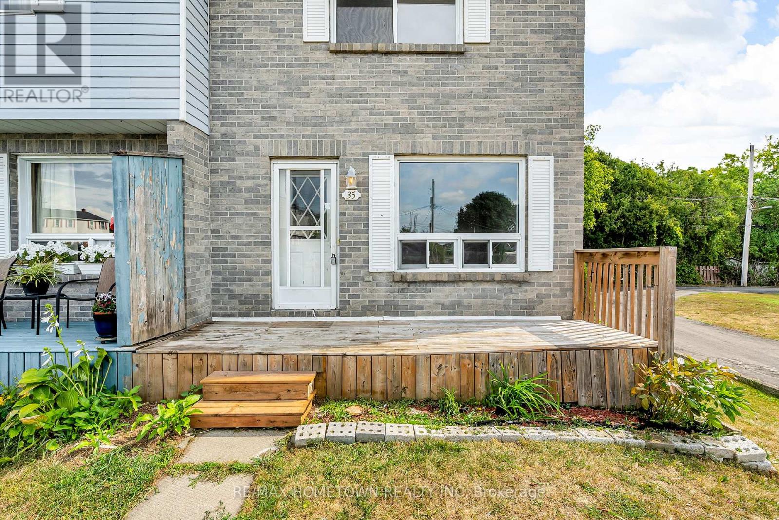 35 Hustler Crescent