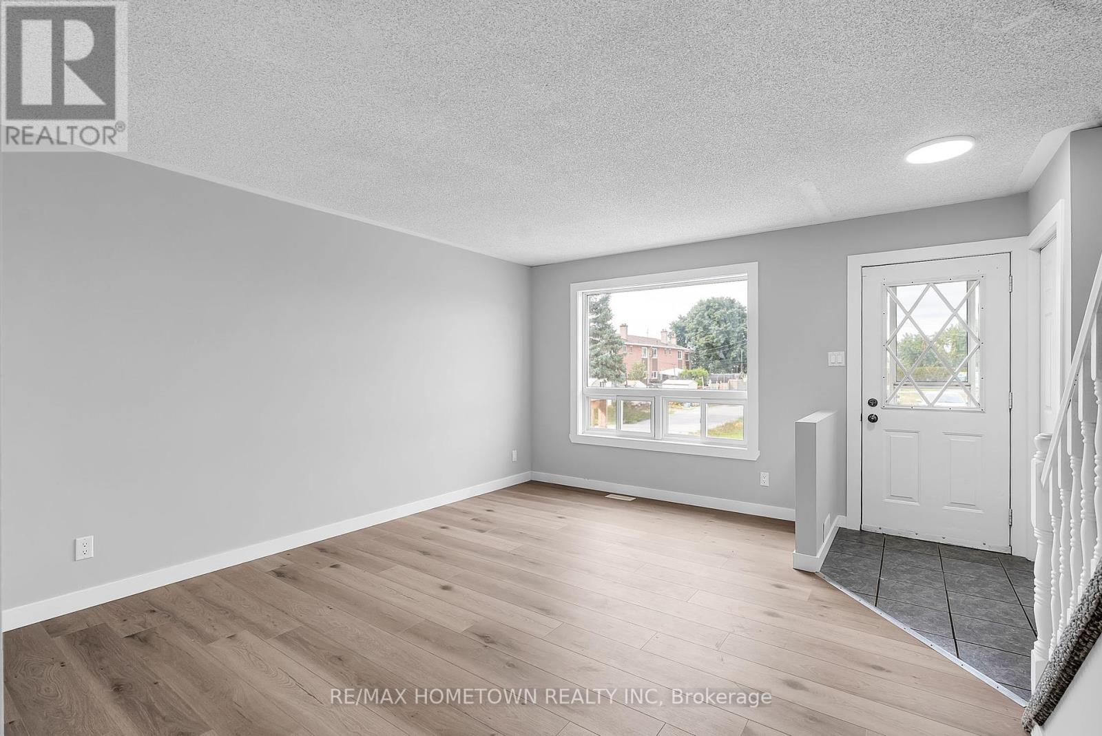 35 Hustler Crescent