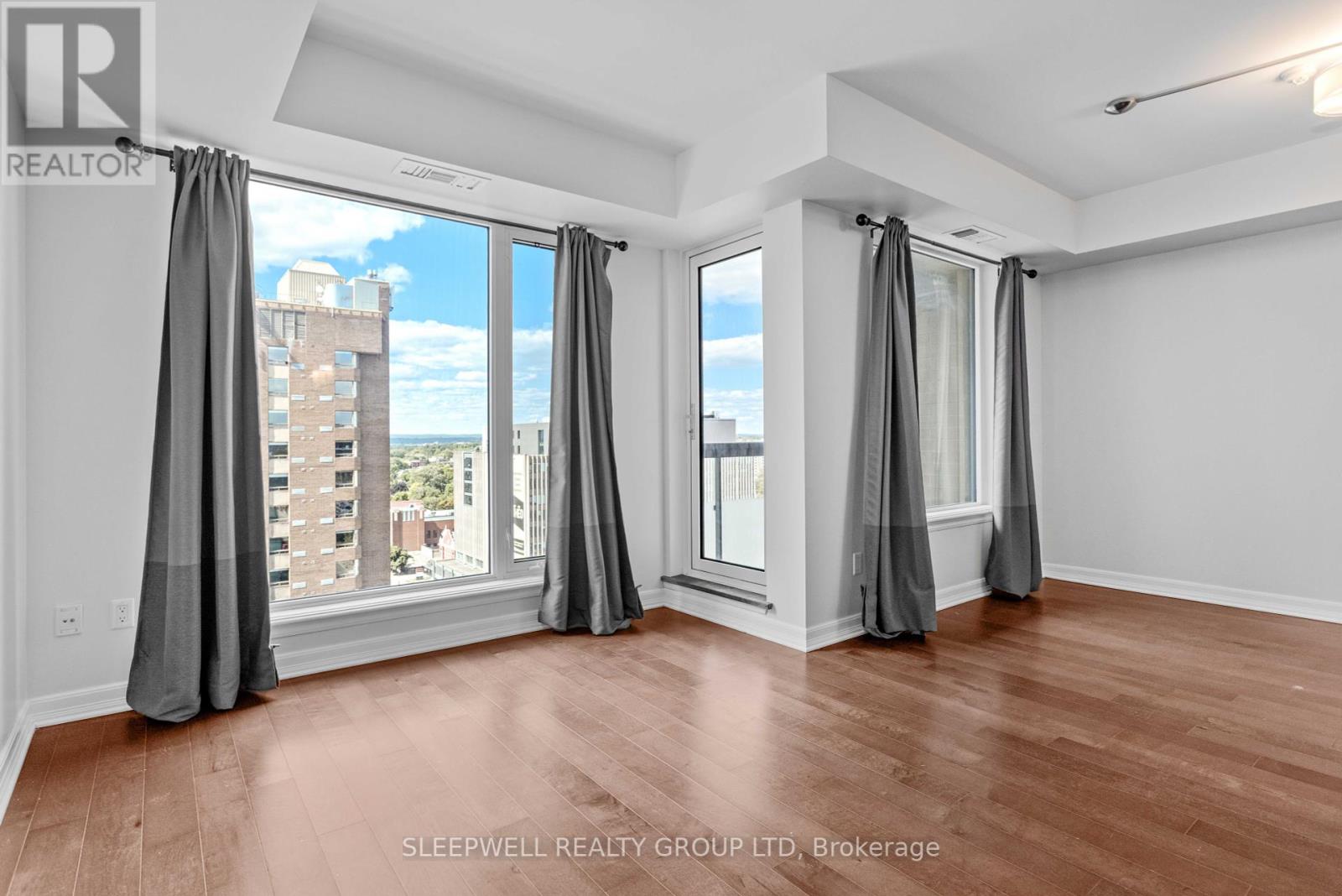1212 - 238 Besserer Street