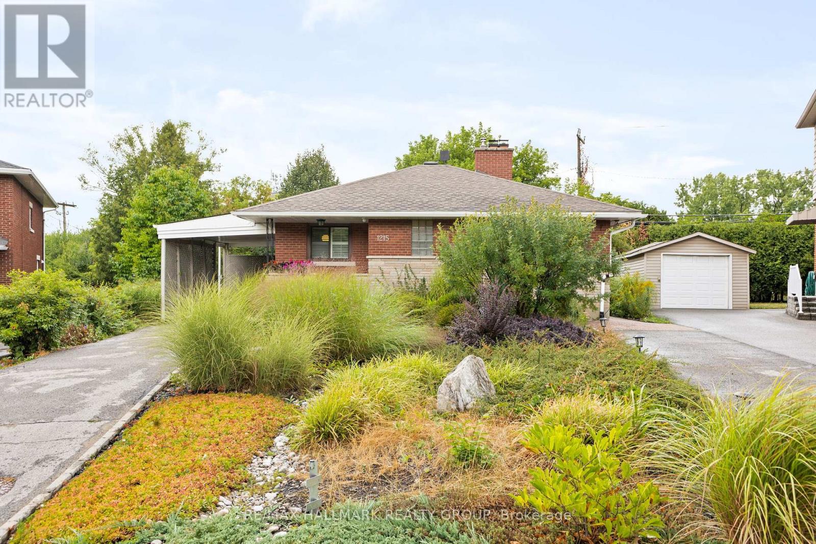 1217 Willowdale Avenue, Unit 1215
