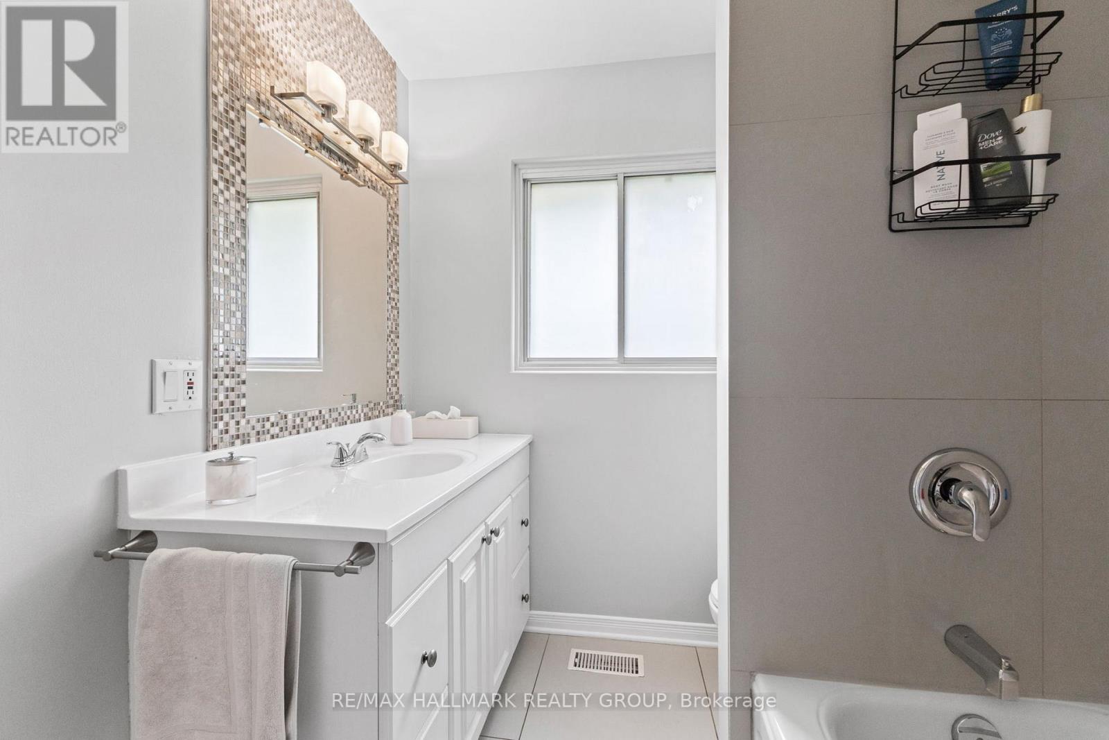 1217 Willowdale Avenue, Unit 1215