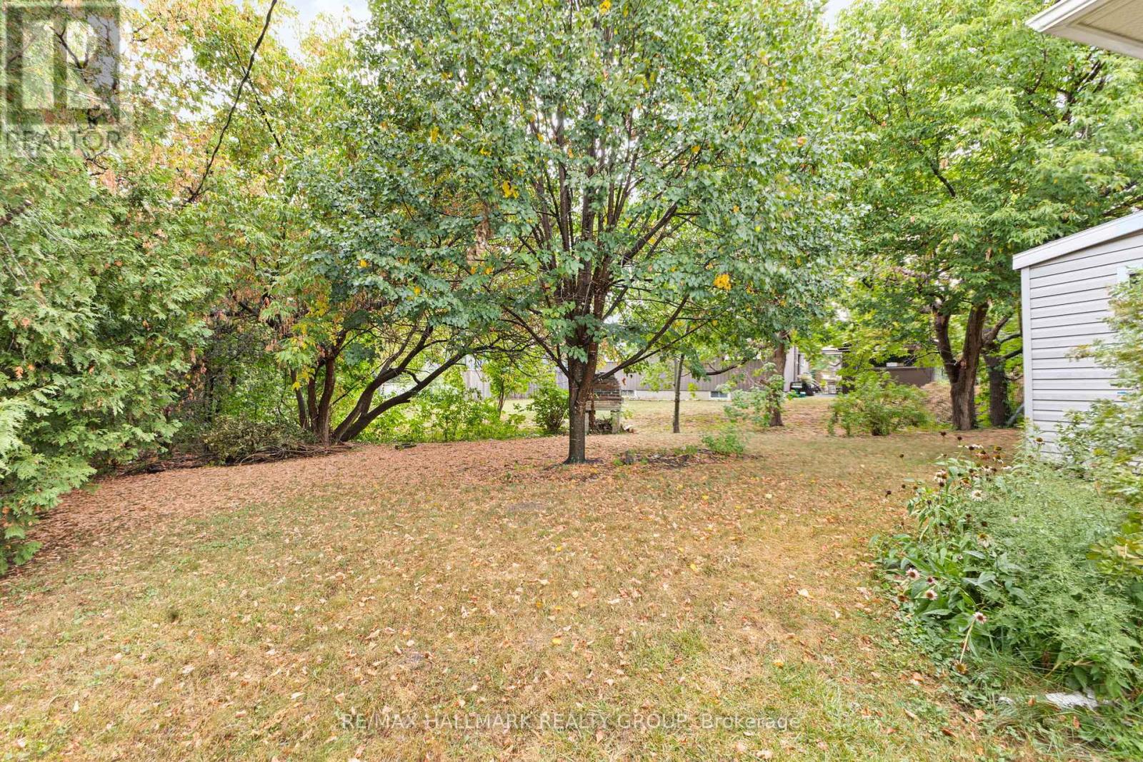 1217 Willowdale Avenue, Unit 1215