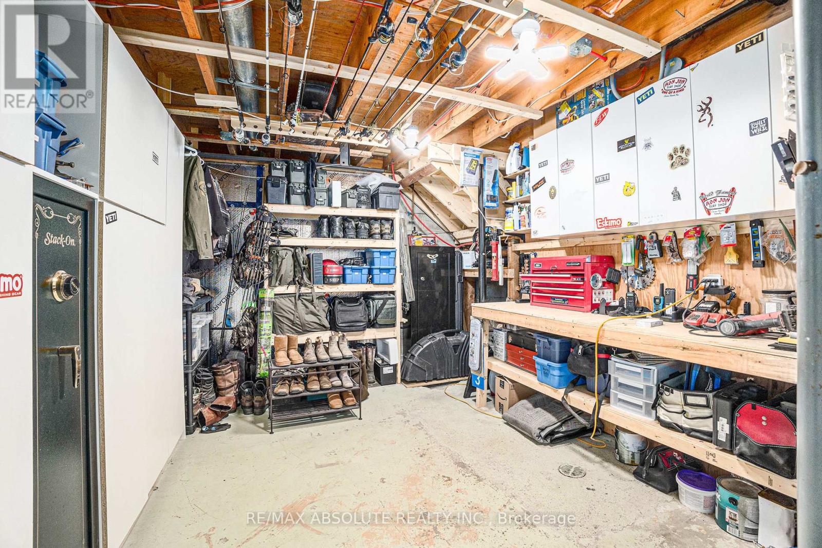 1494 Mclachlan Road