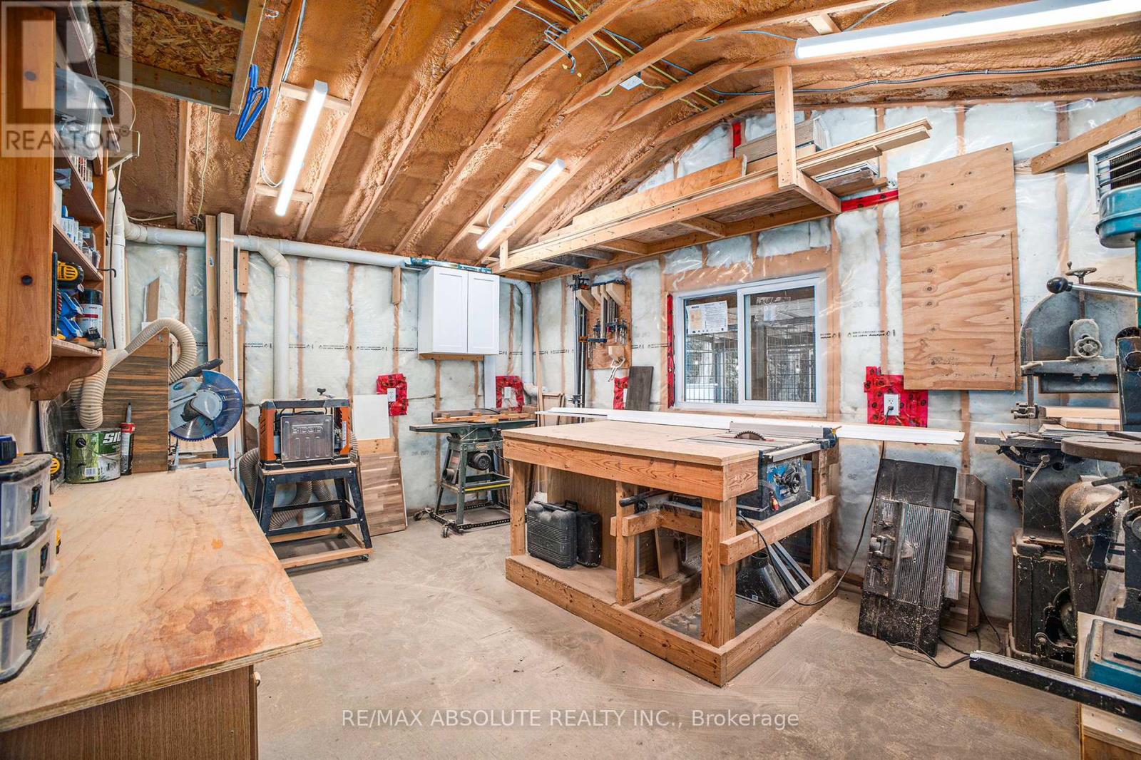 1494 Mclachlan Road