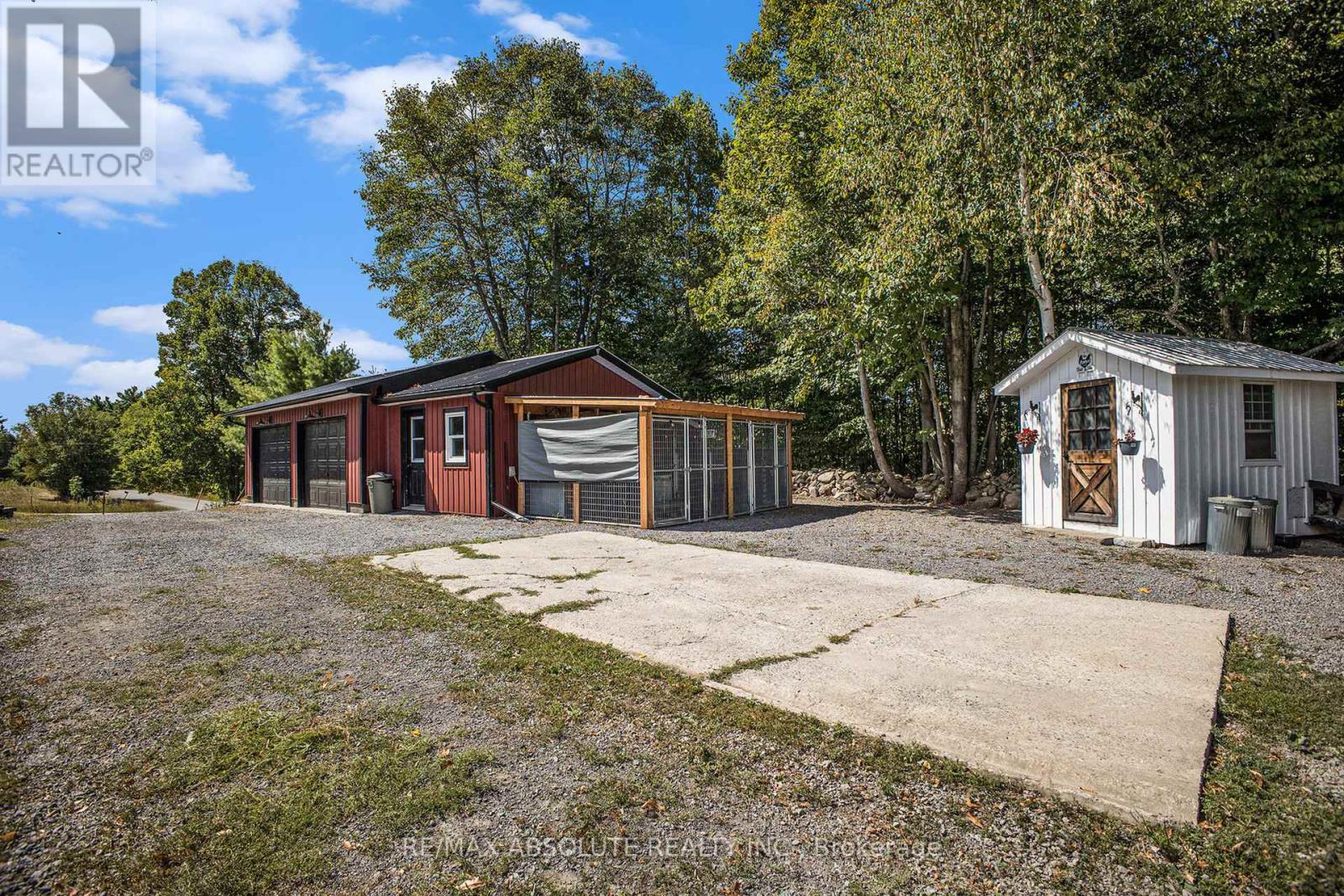 1494 Mclachlan Road