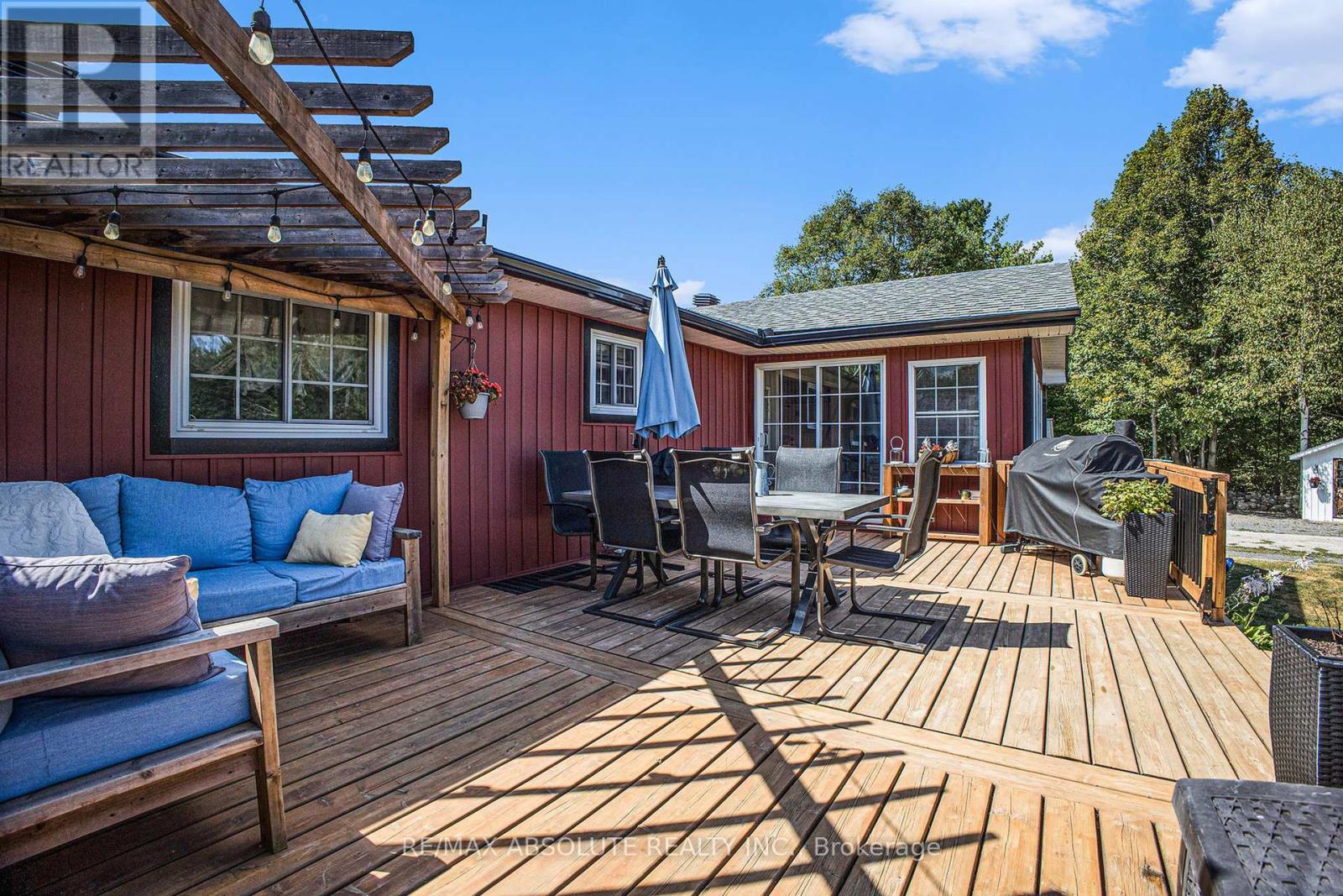 1494 Mclachlan Road