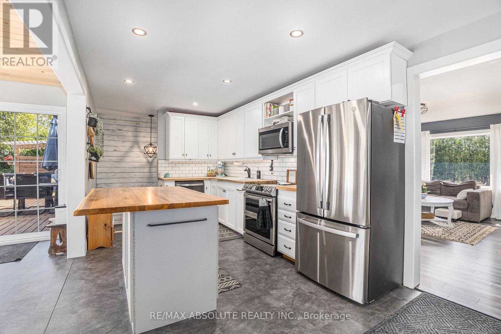 1494 Mclachlan Road