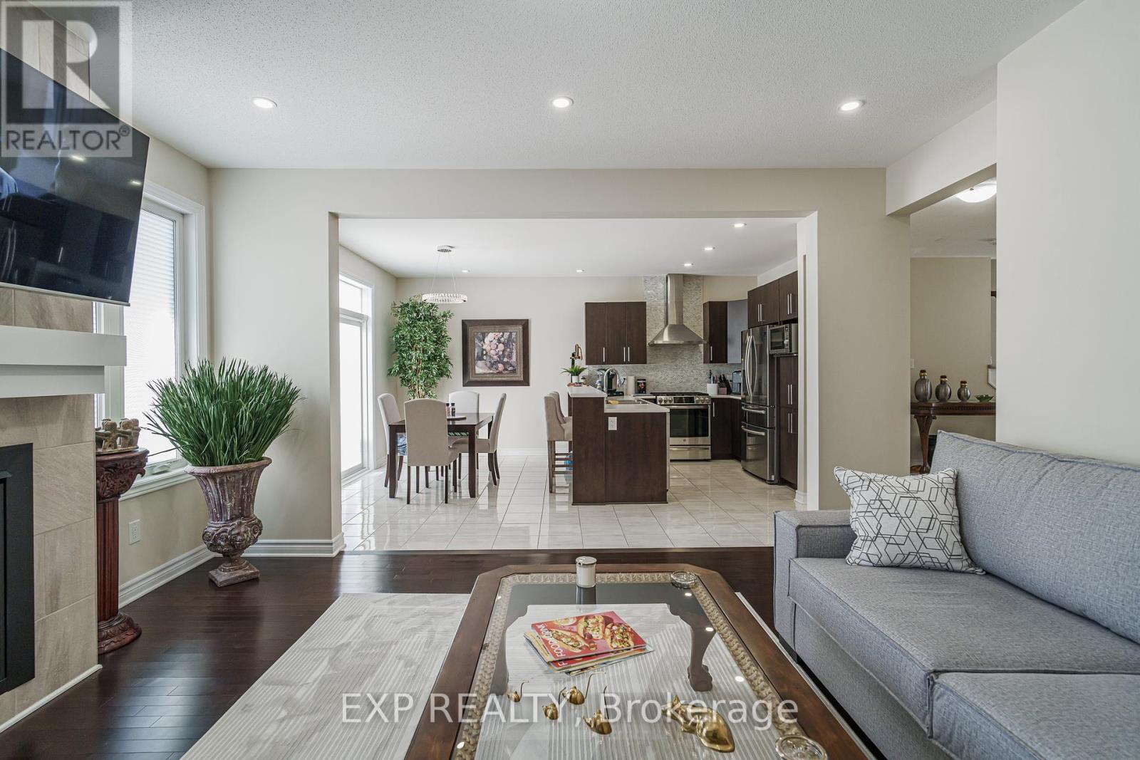 628 Eagle Crest Heights