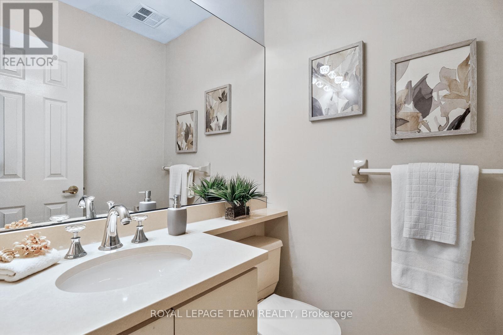 9 - 292 Laurier Avenue