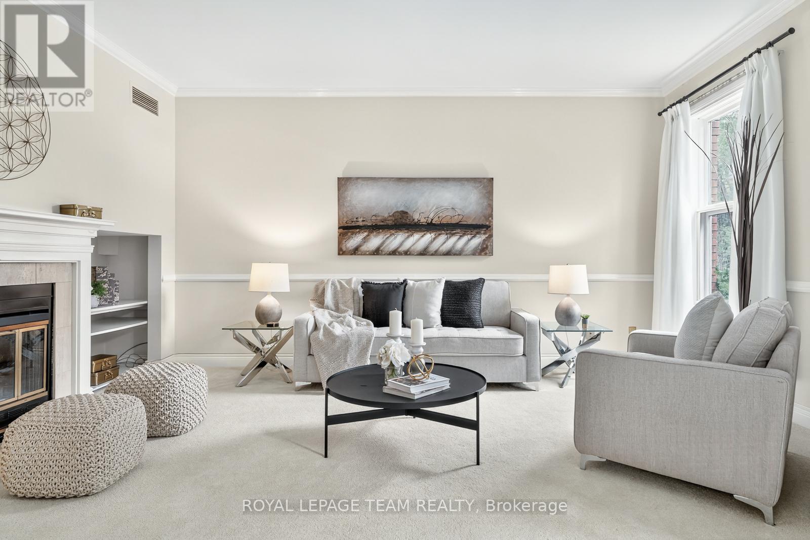 9 - 292 Laurier Avenue