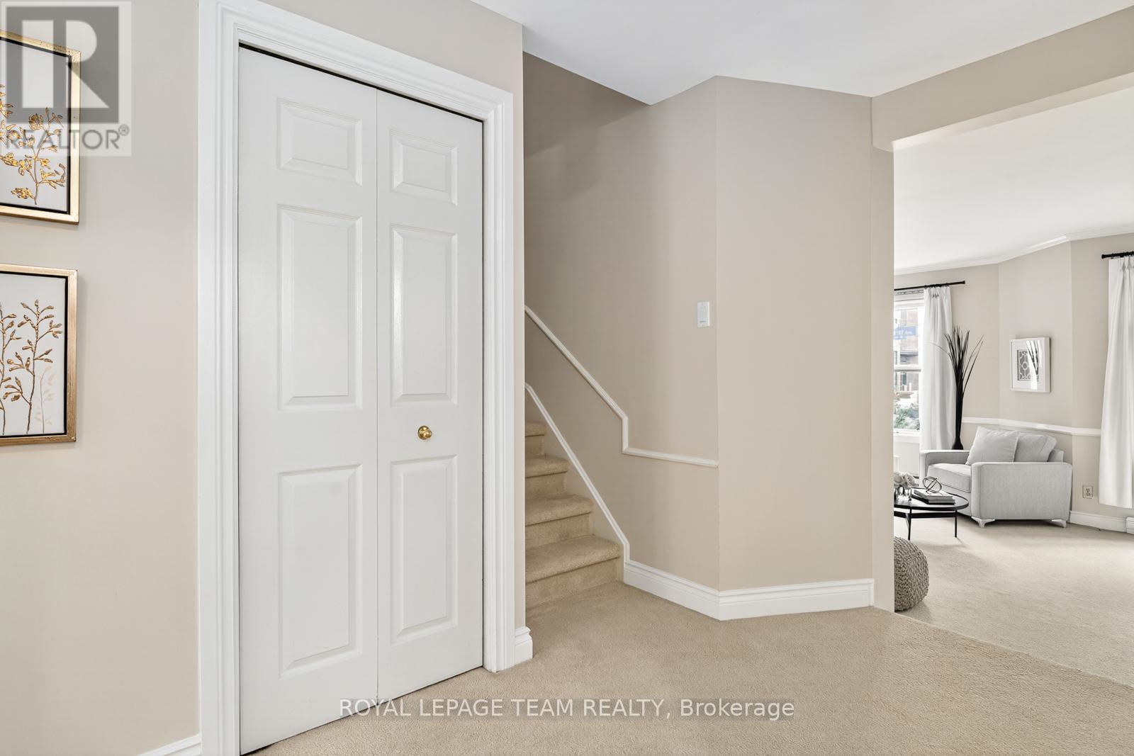 9 - 292 Laurier Avenue