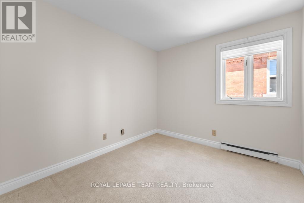 9 - 292 Laurier Avenue