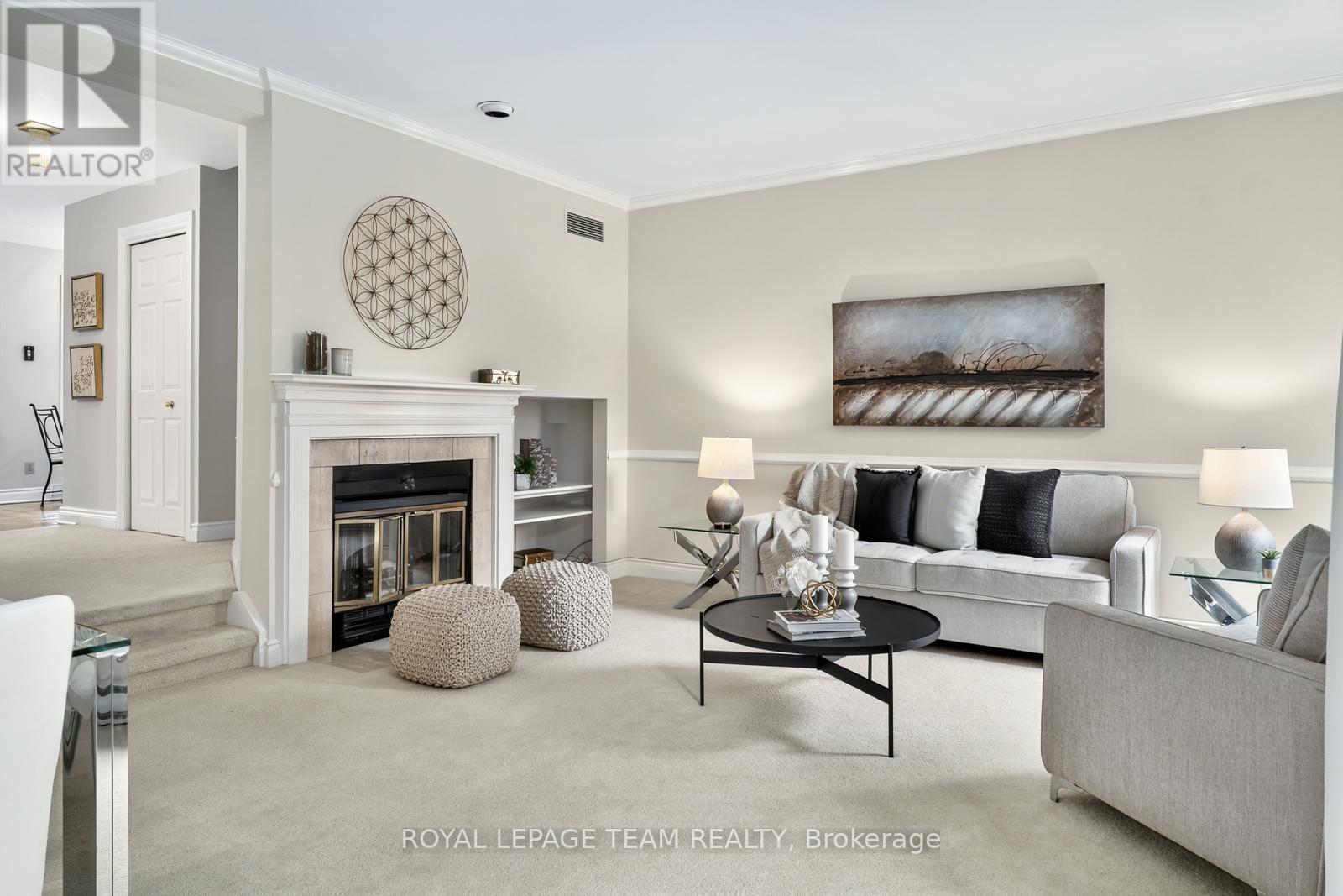 9 - 292 Laurier Avenue