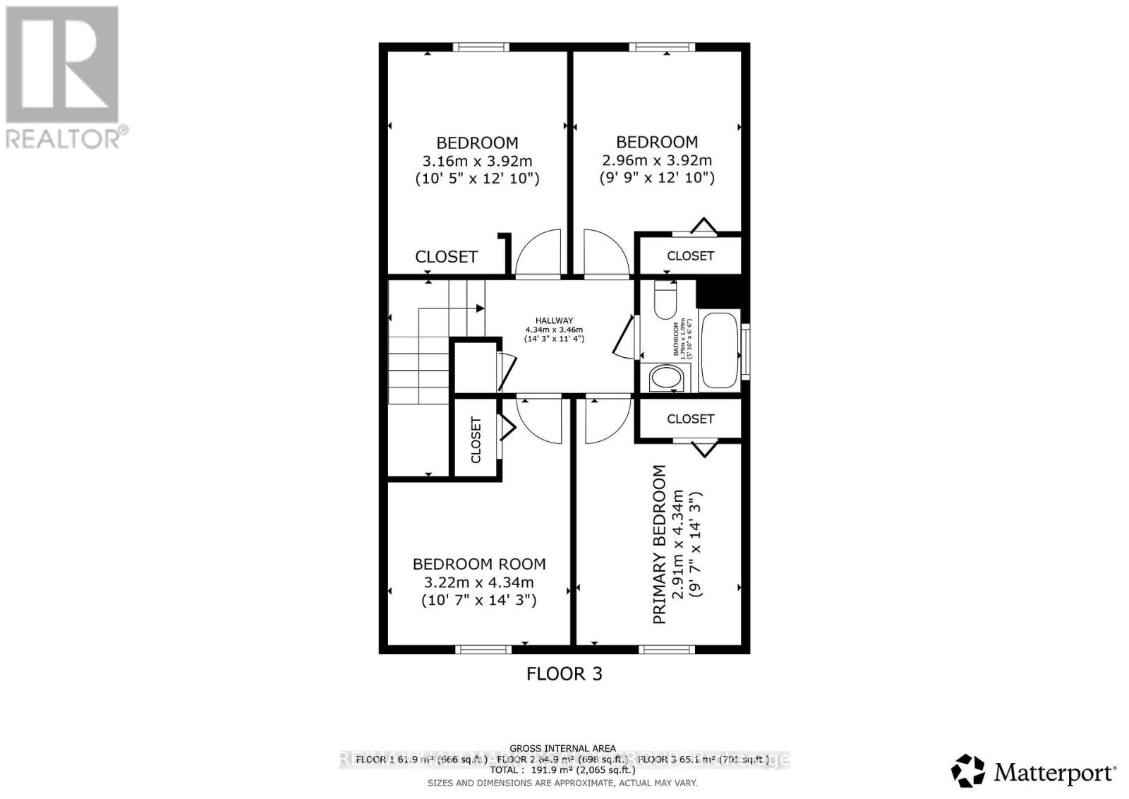 904 Pinewood Crescent